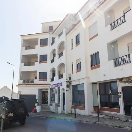 아파트 One-bedroom In Old Town With Pool