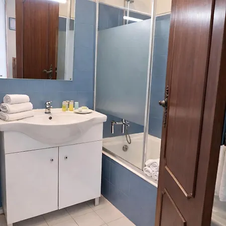 One-bedroom In Old Town With Pool 아파트