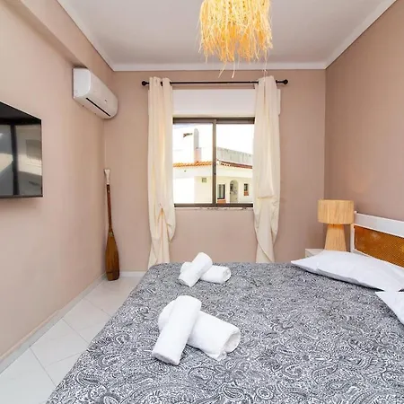 One-bedroom In Old Town With Pool Apartment Albufeira