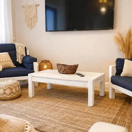 One-bedroom In Old Town With Pool Apartment