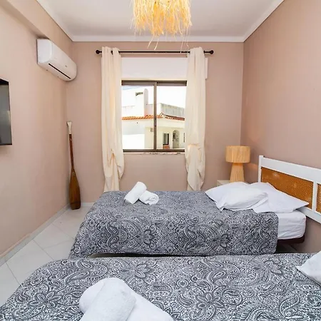 아파트 One-bedroom In Old Town With Pool *