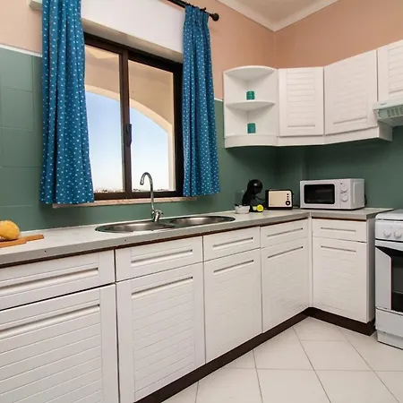 One-bedroom In Old Town With Pool *