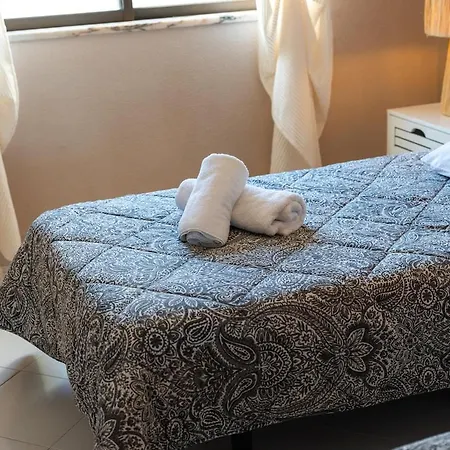 One-bedroom In Old Town With Pool 아파트
